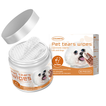 Pet eye wipes lifestyle shot with cat grooming