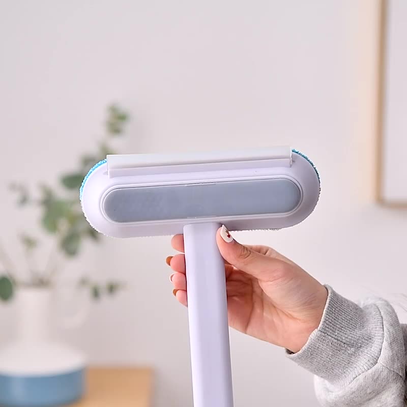 pet hair remover 4 in 1 brush design closeup