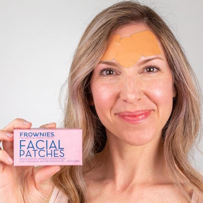Wrinkle patches stored inside compact beauty organizer